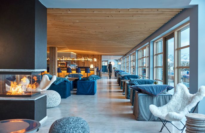 Lobby Lounge and Bar